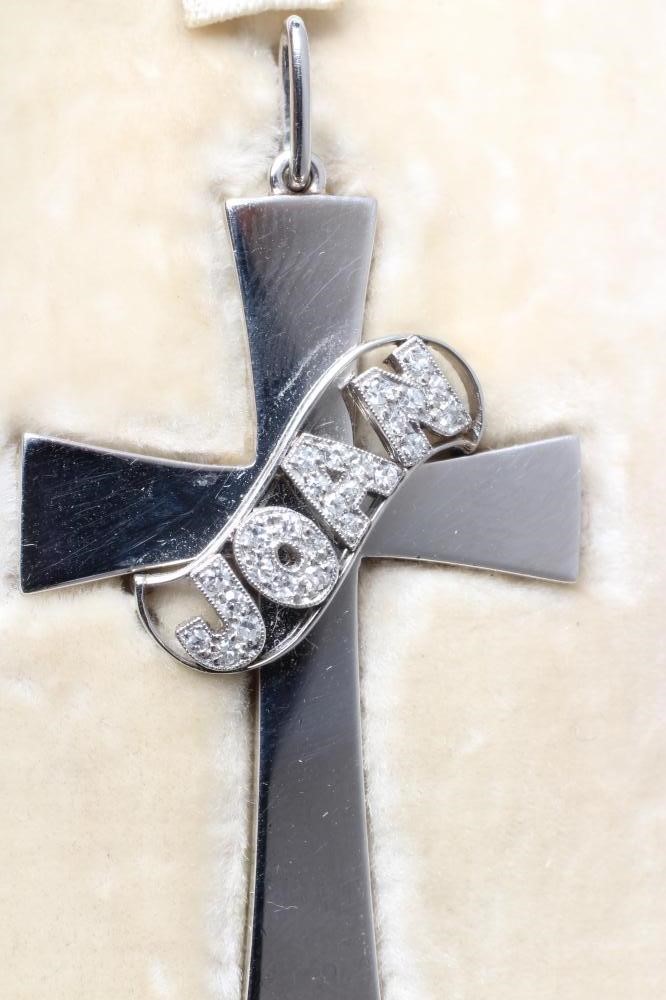 A DIAMOND CROSS NAME PENDANT DATED 1936 Image
