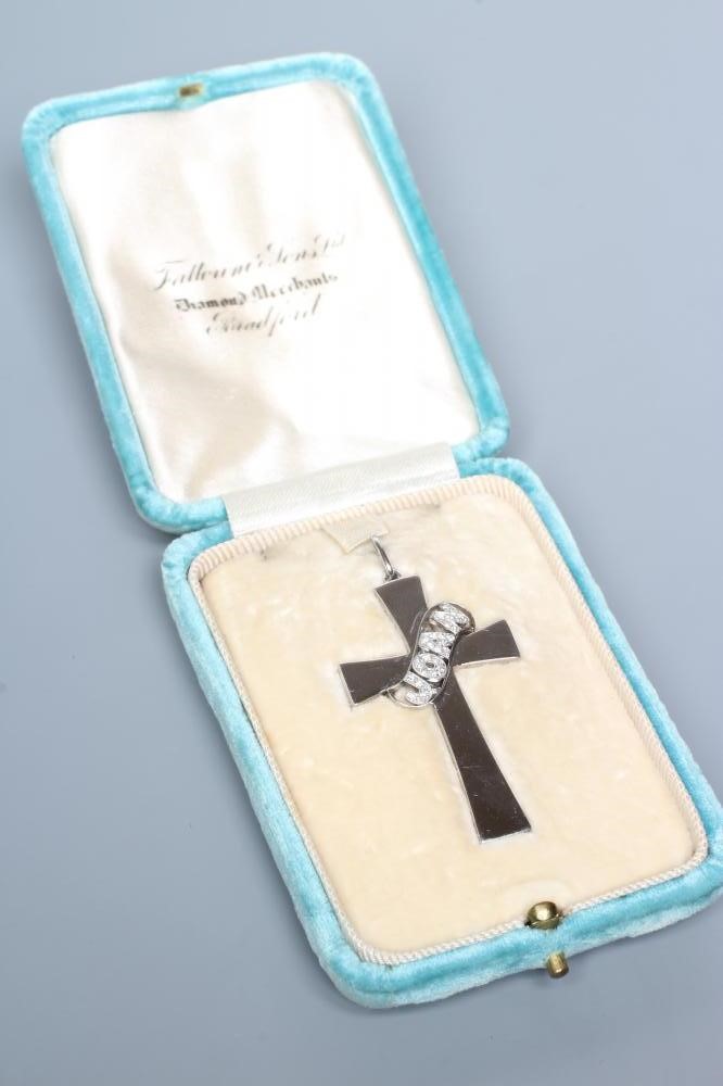 A DIAMOND CROSS NAME PENDANT DATED 1936 Image