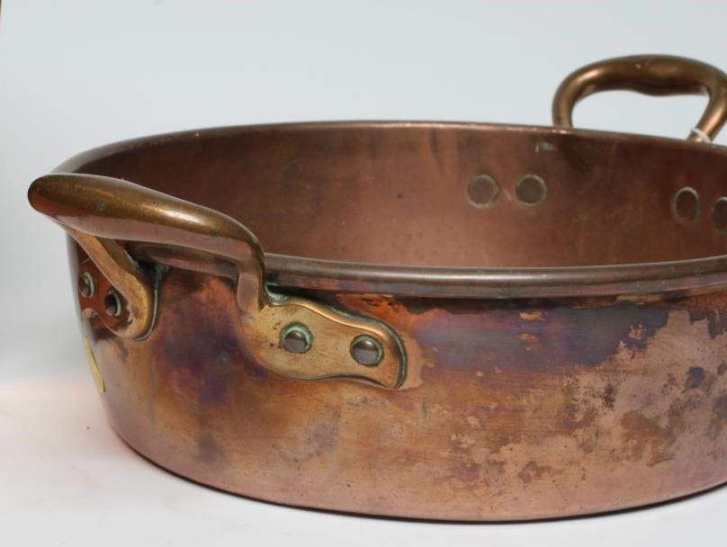 A COPPER COAL/FIREWOOD CONTAINER Image