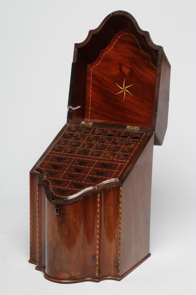 A GEORGIAN MAHOGANY KNIFE BOX Image