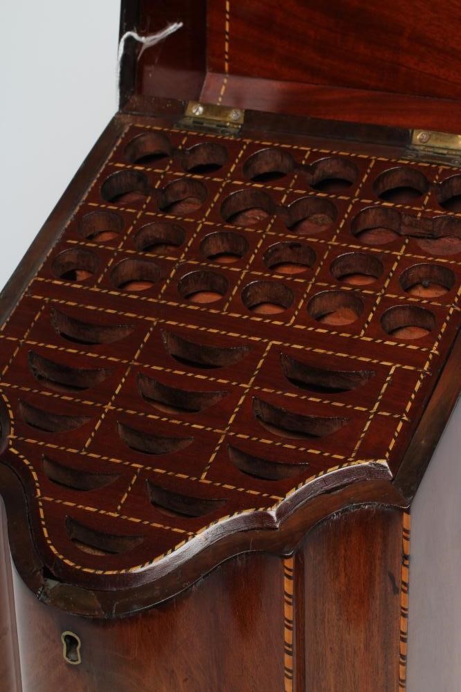 A GEORGIAN MAHOGANY KNIFE BOX Image