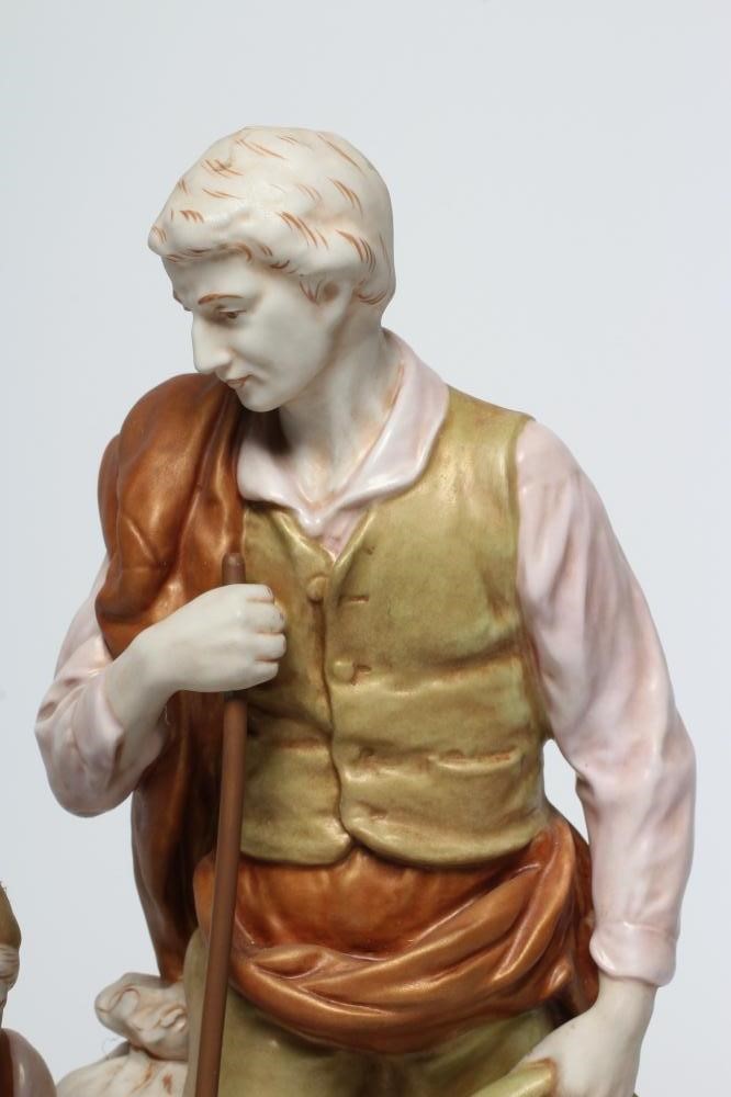 A ROYAL DUX PORCELAIN FIGURE GROUP Image
