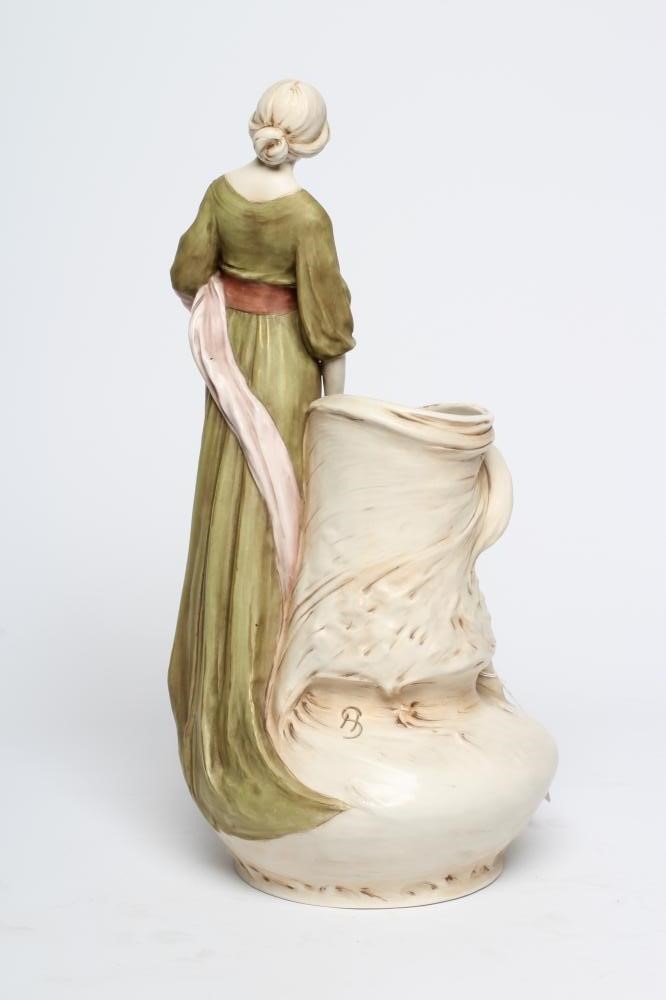A ROYAL DUX PORCELAIN ART NOUVEAU FIGURAL VASE Image