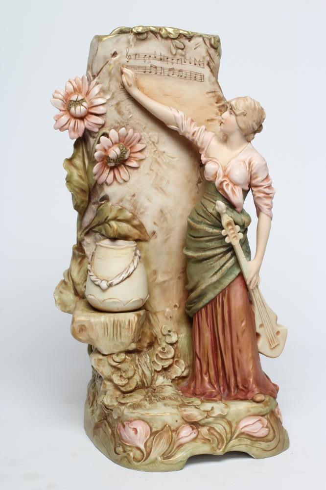 A ROYAL DUX PORCELAIN FIGURAL VASE Image