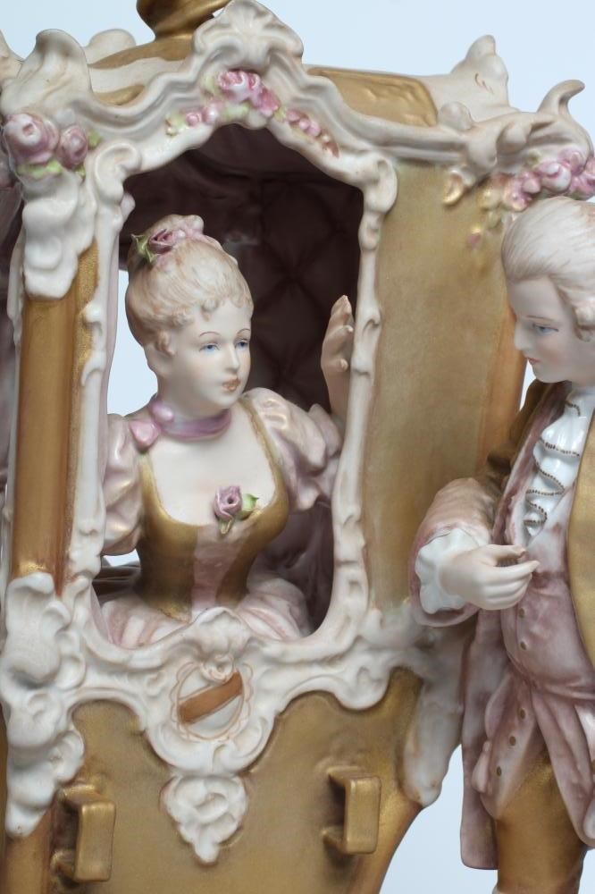 A ROYAL DUX PORCELAIN FIGURAL GROUP Image