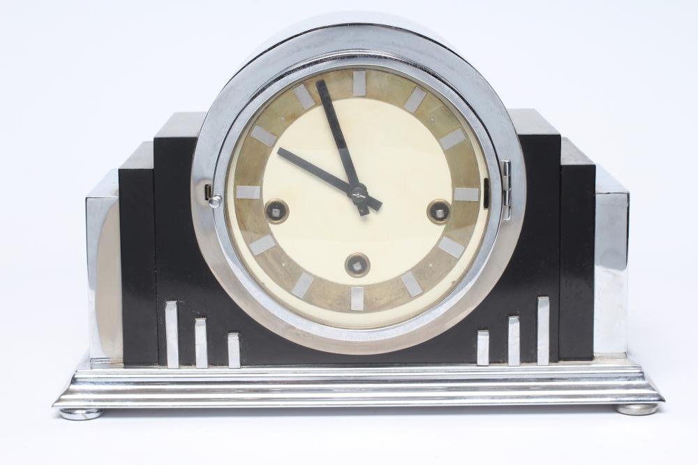 AN ART DECO CHROME CASED CHIMING MANTEL CLOCK Image