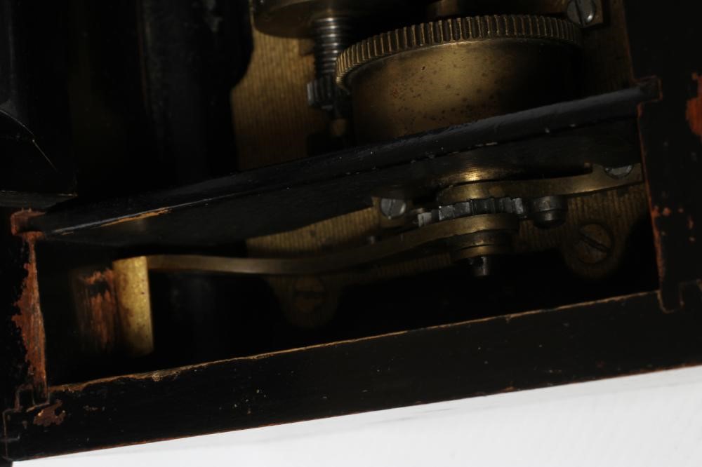 A SMALL SWISS MUSICAL BOX Image