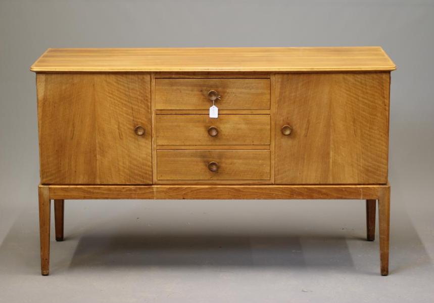 A GORDON RUSSELL WALNUT SIDEBOARD Image