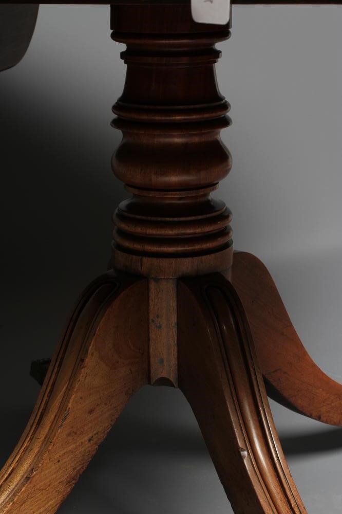 A MAHOGANY PEMBROKE TABLE Image
