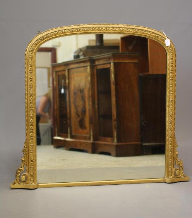 A VICTORIAN GILT GESSO PIER MIRROR Image