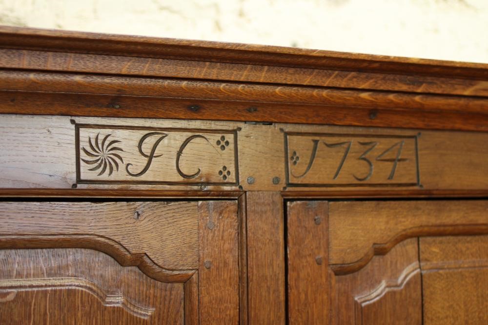 A JOINED OAK CLOTHES PRESS Image