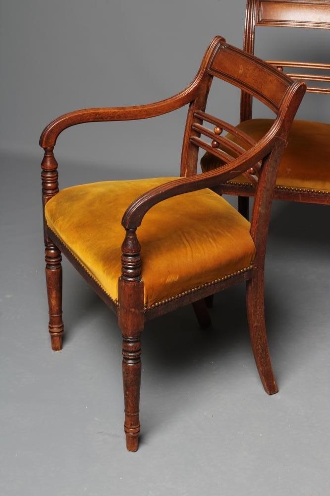 A SET OF EIGHT (6 + 2) GEORGIAN MAHOGANY DINING CHAIRS Image
