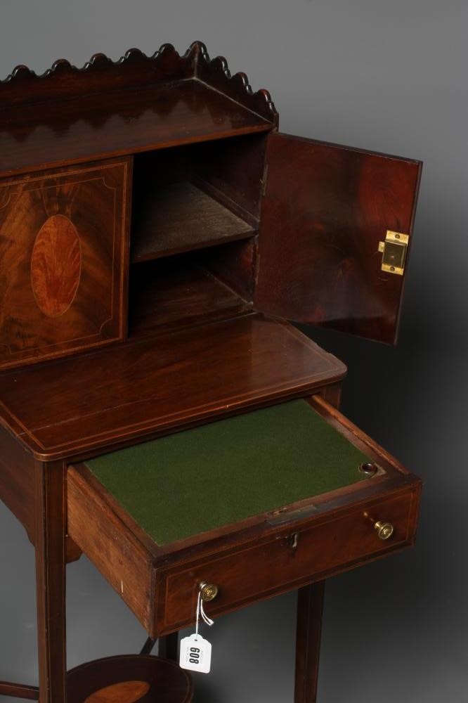 A REGENCY MAHOGANY BONHEUR DU JOUR Image