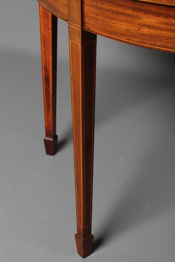 A GEORGIAN MAHOGANY FOLDING TEA TABLE Image