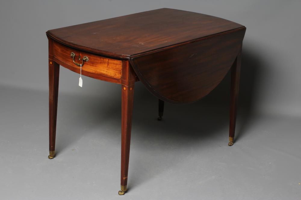 A GEORGIAN MAHOGANY PEMBROKE TABLE Image