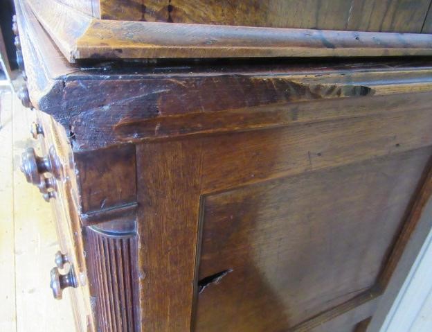 A LARGE GEORGIAN OAK AND MAHOGANY BANDED HOUSEKEEPERS CUPBOARD Image