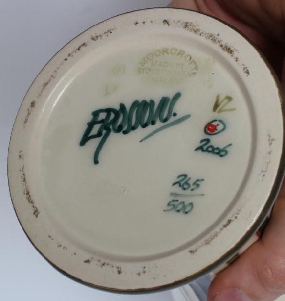 A MOORCROFT POTTERY EMMA PATTERN VASE Image