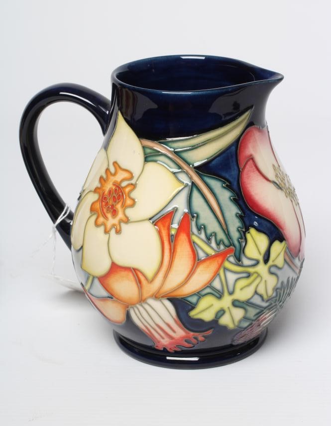 A MOORCROFT POTTERY GOLDEN JUBILEE PATTERN VASE Image