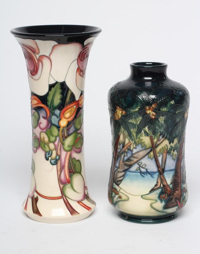 A MOORCROFT KIRIBATI PATTERN POTTERY VASE Image