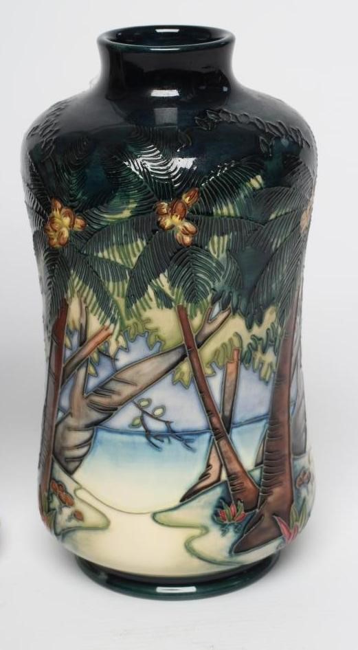 A MOORCROFT KIRIBATI PATTERN POTTERY VASE Image