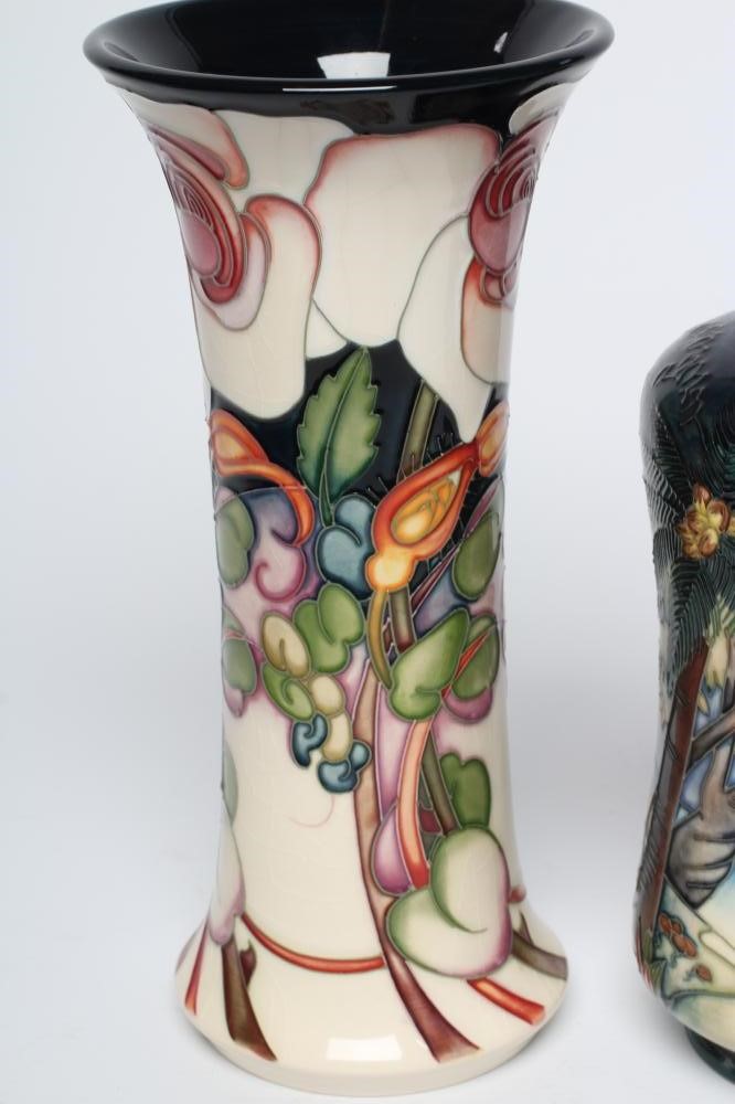 A MOORCROFT KIRIBATI PATTERN POTTERY VASE Image