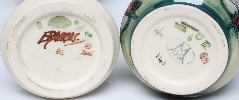 A MOORCROFT KIRIBATI PATTERN POTTERY VASE Image