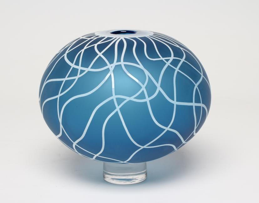 A GILLIES JONES (ROSEDALE) 'RIVERS' PATTERN GLASS BOWL Image