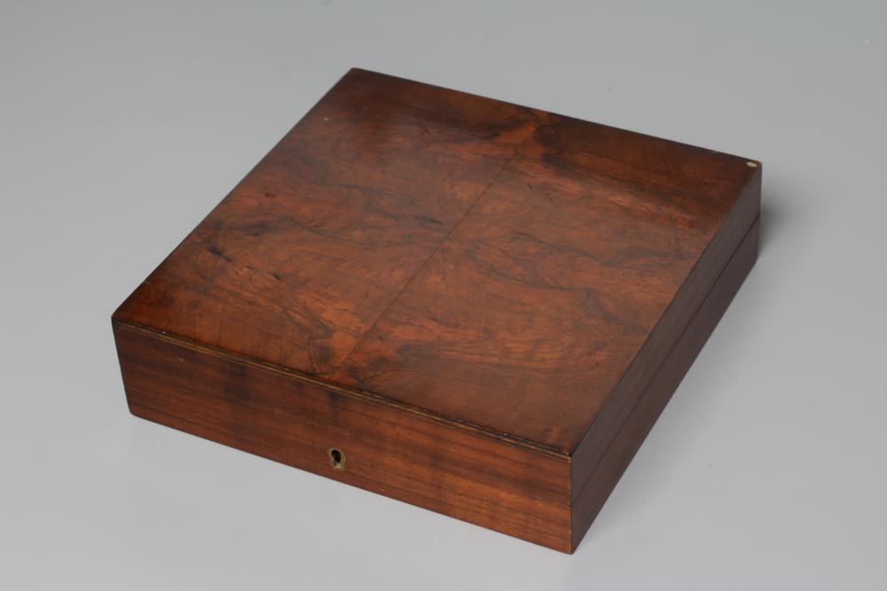 A SET OF EIGHT PAIRS OF SILVER FRUIT KNIVES AND FORKS Image