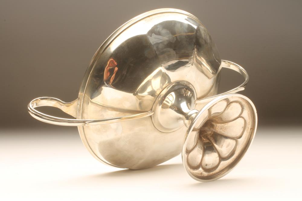 A SILVER PEDESTAL DISH Image