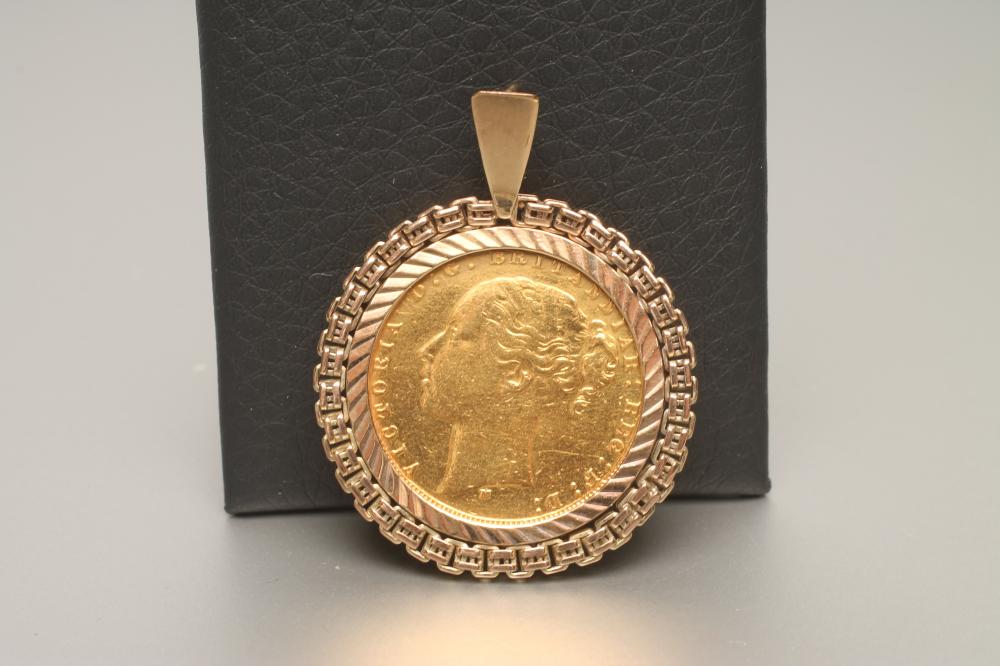 A VICTORIA YH GOLD SOVEREIGN Image