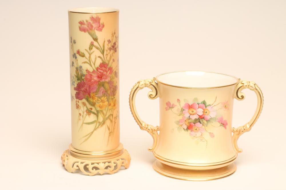 A ROYAL WORCESTER CHINA PRESENTATION BLUSH IVORY LOVING CUP Image