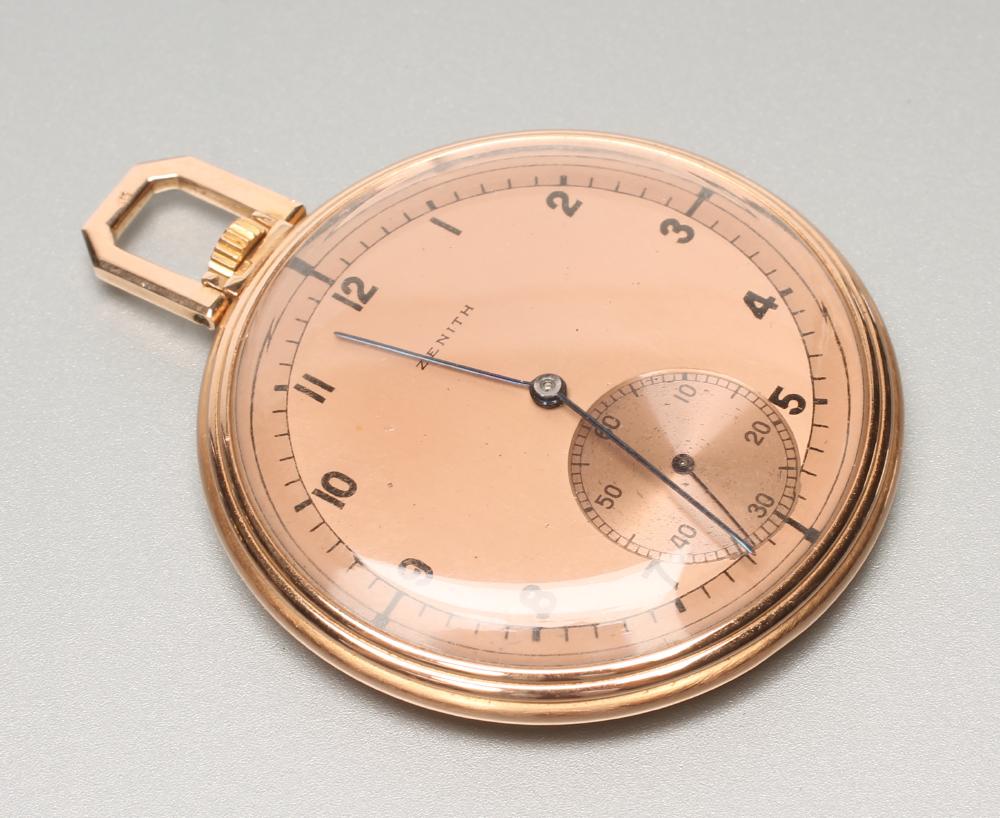 AN ART DECO 18K GOLD TOP WIND ZENITH DRESS WATCH Image
