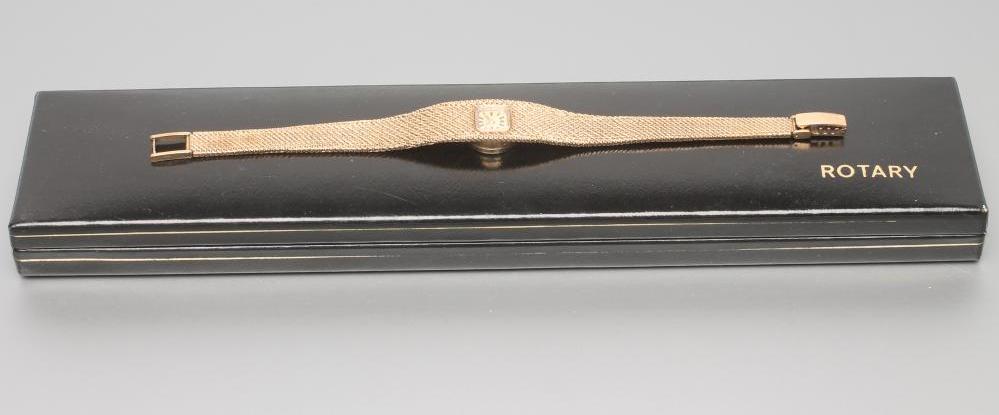 A LADY'S 9CT GOLD ROTARY WRISTWATCH Image