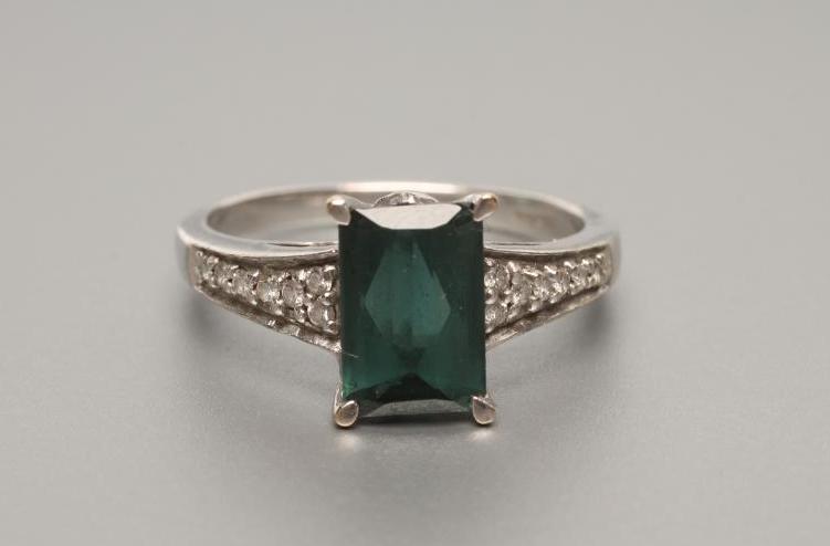 A TOURMALINE AND DIAMOND DRESS RING Image