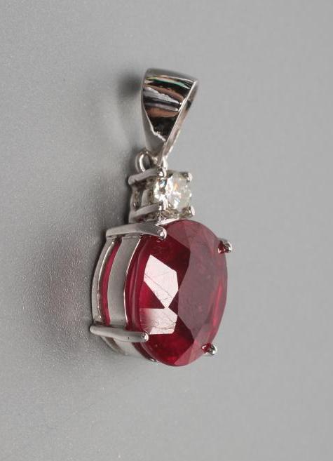 A RUBY PENDANT Image