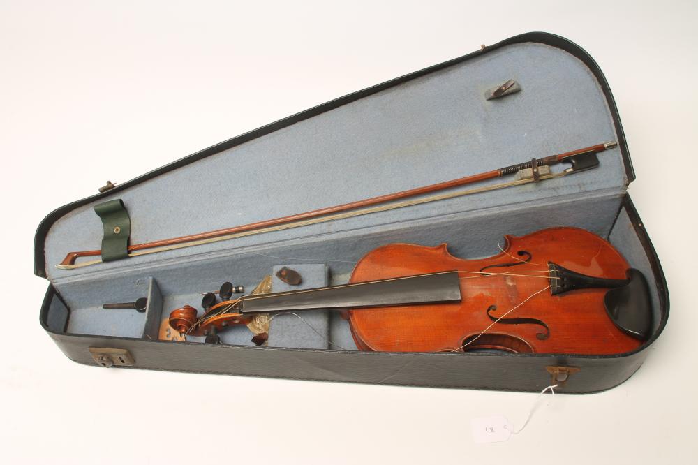 A VIOLIN Image