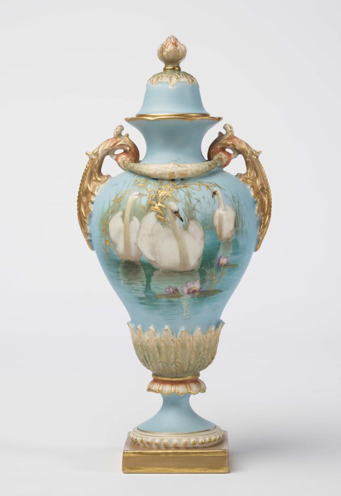 A ROYAL WORCESTER CHINA VASE AND COVER Image