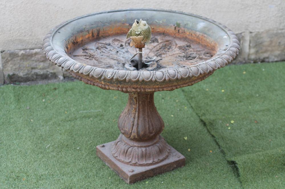 A VICTORIAN CAST IRON FOUNTAIN Image