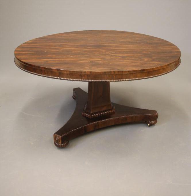 A GEORGE IV ROSEWOOD BREAKFAST TABLE Image