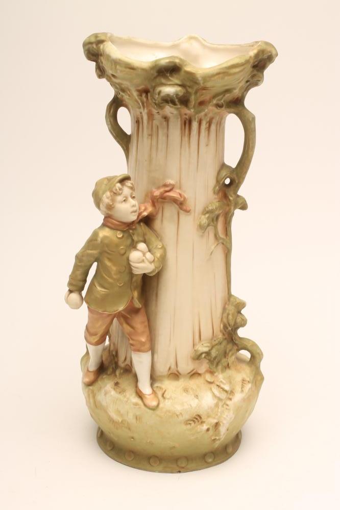 A ROYAL DUX BISQUE PORCELAIN VASE Image