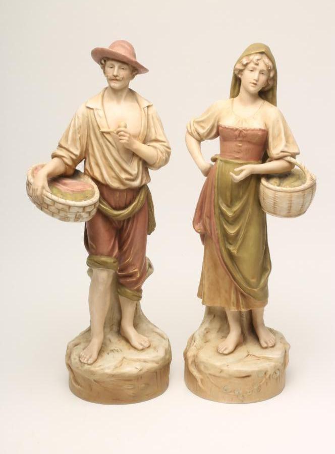 A PAIR OF ROYAL DUX BISQUE PORCELAIN FIGURES Image