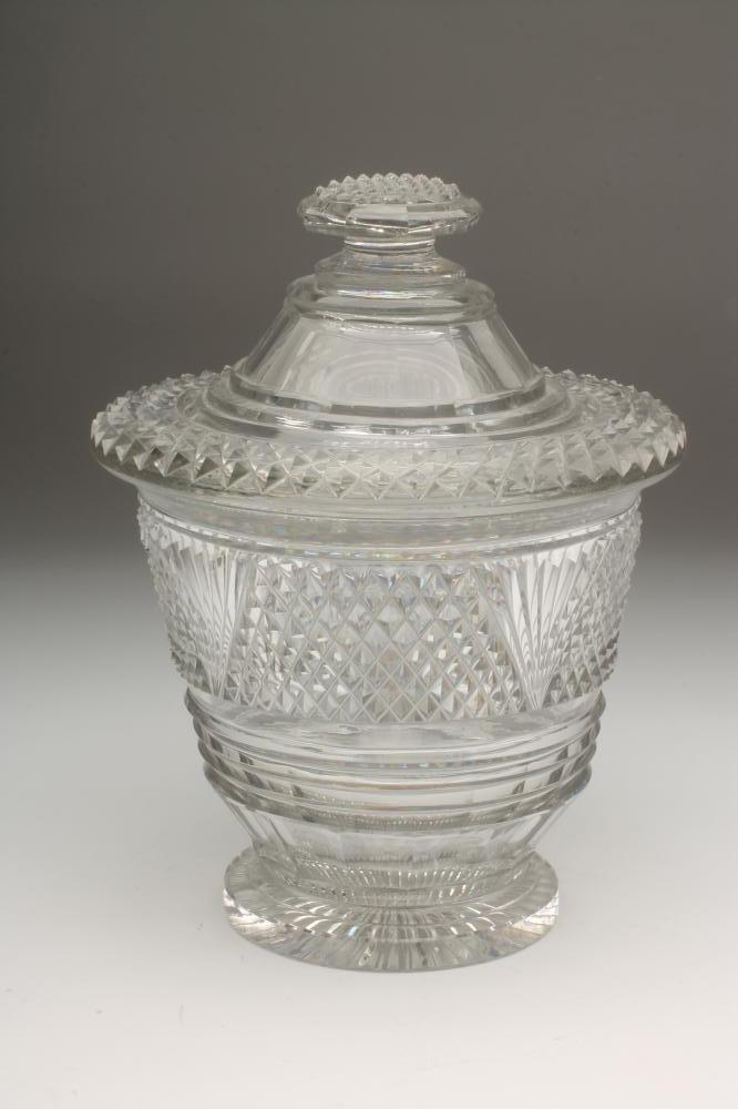 AN IRISH STYLE HEAVY GLASS VASE AND COVER Image