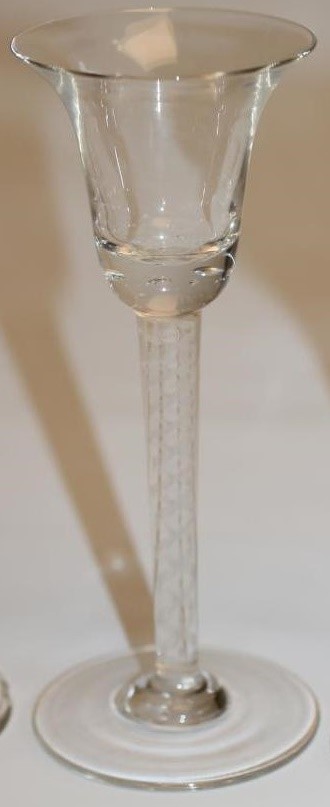 FOUR VARIOUS WINE GLASSES Image