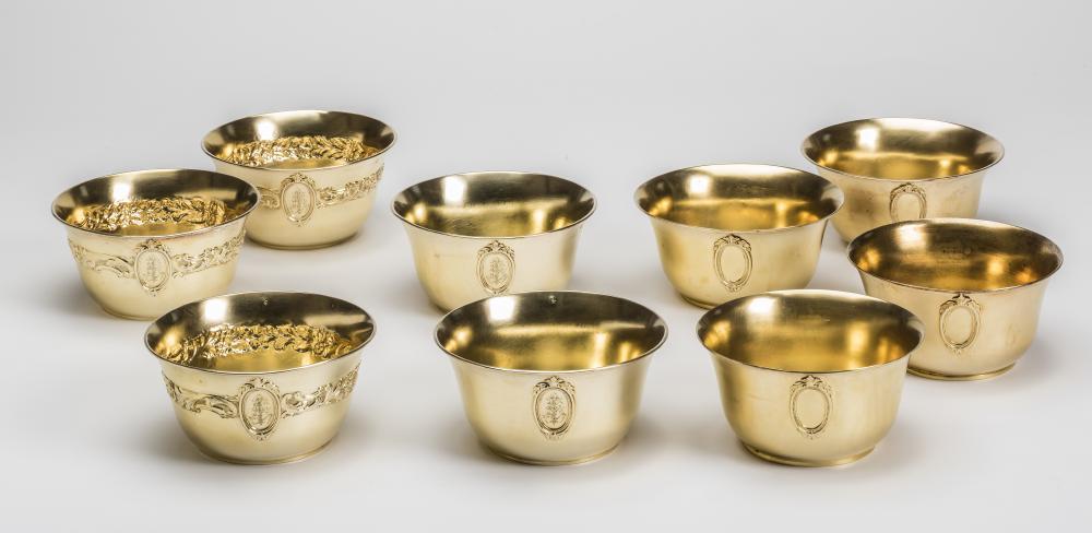 A SET OF FOUR SILVER GILT FINGER BOWLS Image