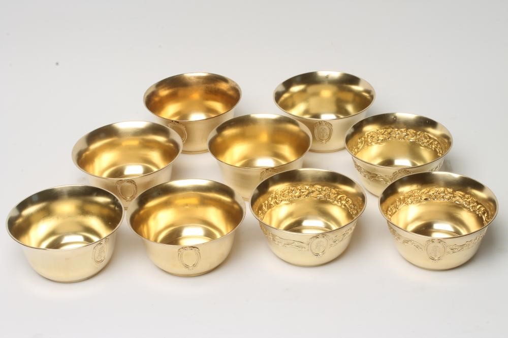 A SET OF FOUR SILVER GILT FINGER BOWLS Image