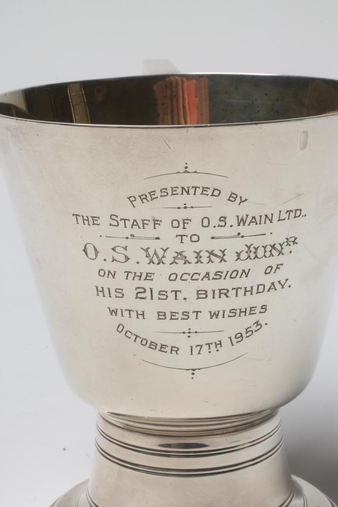 AN ART DECO SILVER MUG Image