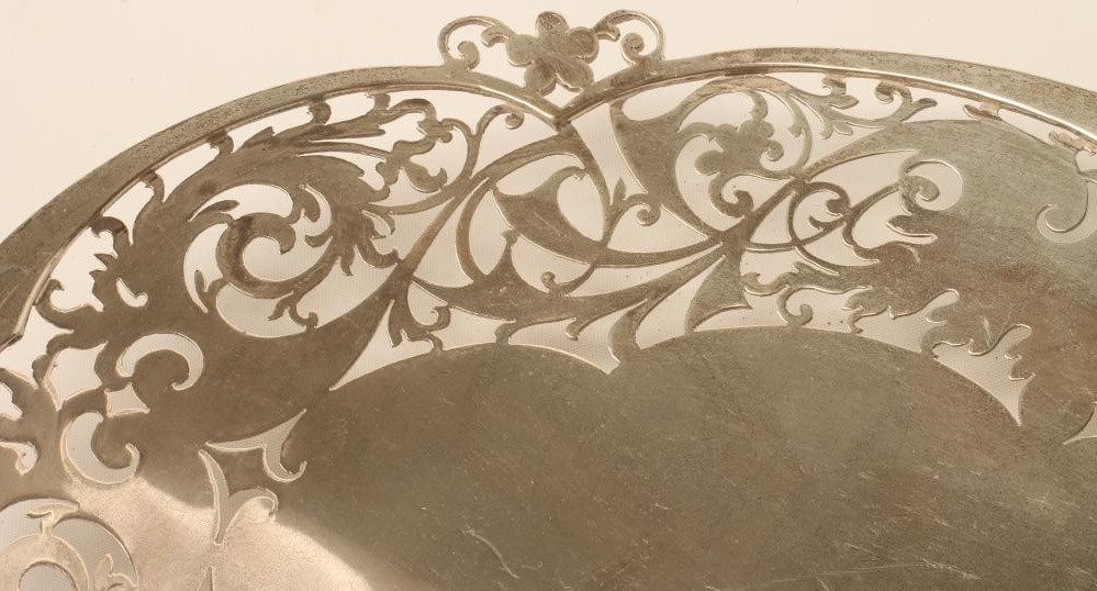 *A SILVER DISH Image