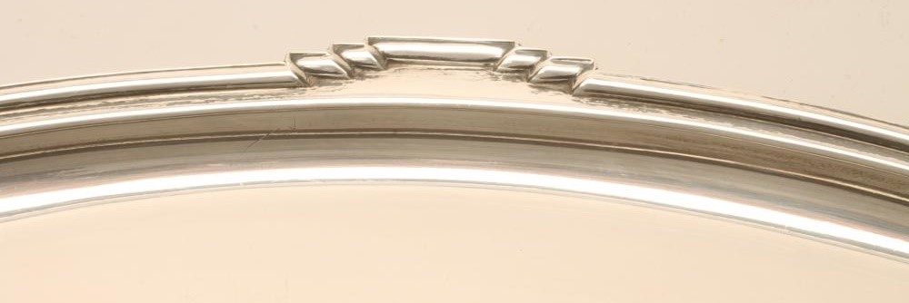 AN ART DECO SILVER TRAY Image