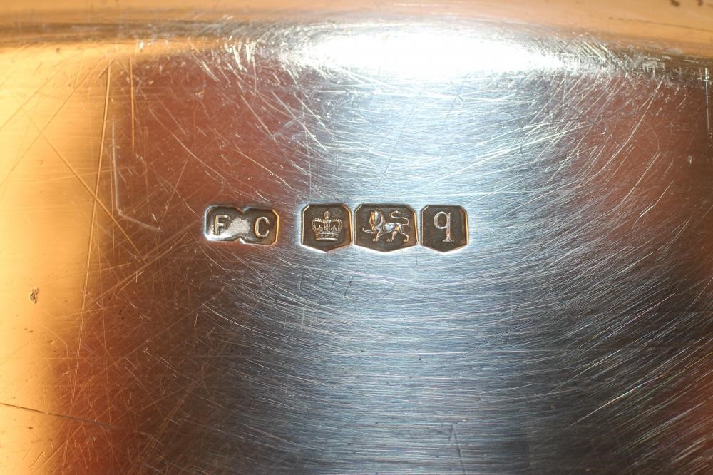 AN ART DECO SILVER TRAY Image