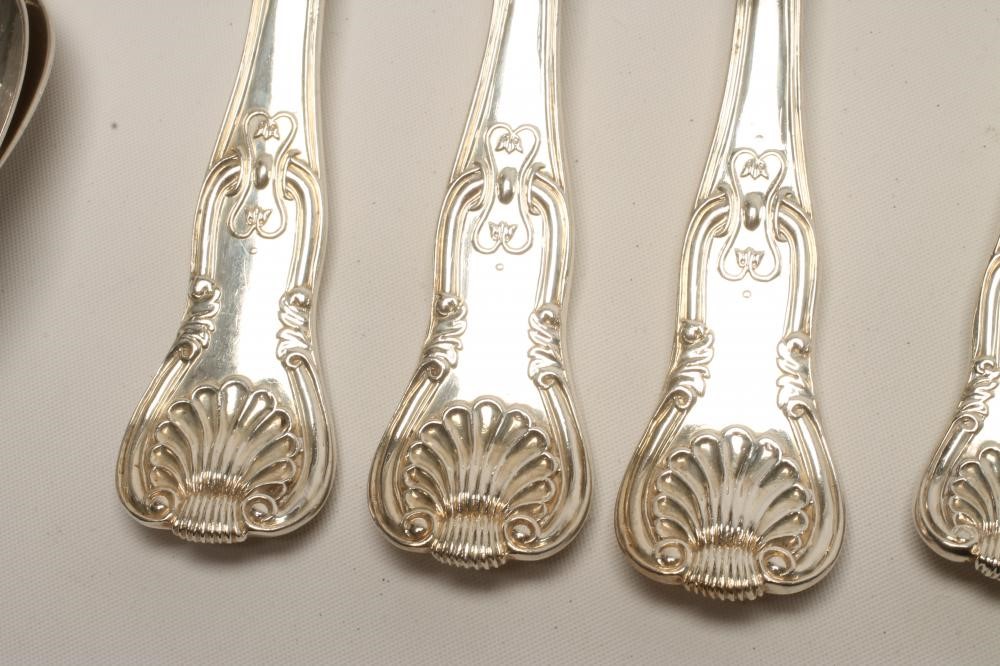 *AN EARLY VICTORIAN SILVER PART TABLE SERVICE Image